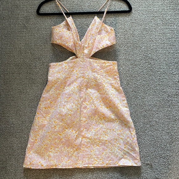 Zara Floral Dress - Picture 3 of 4